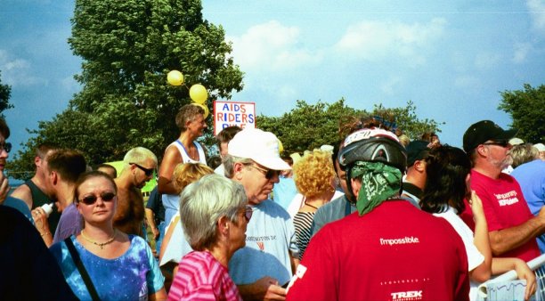 crowd cheering at closing